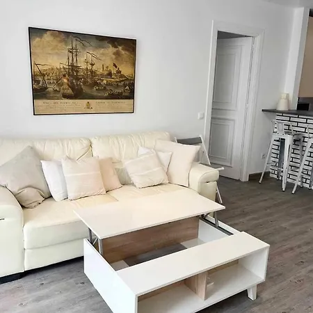 Apartamento Benamara شقة إِستيبونا